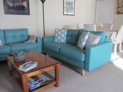 Elm Trees Accommodation @ Ross - Events Australia 12