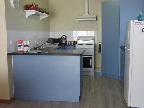 Elm Trees Accommodation @ Ross - Events Australia 19