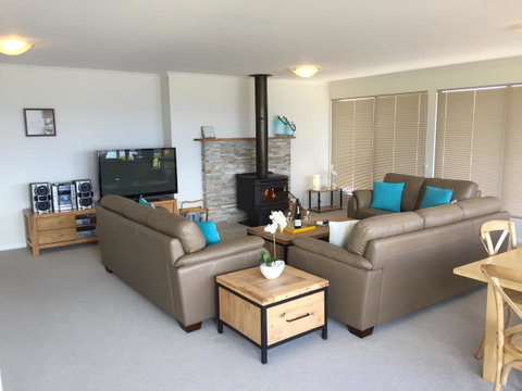 Swansea Beach House Oceanfront - Tourism Bookings 16