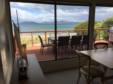 Swansea Beach House Oceanfront - Tourism Bookings 8