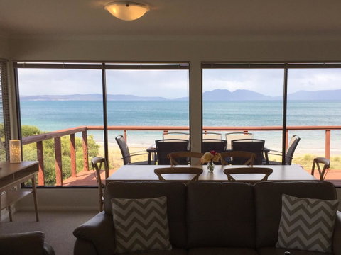 Swansea Beach House Oceanfront - Tourism Bookings 15