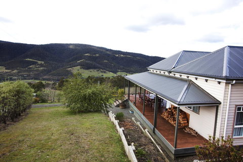 House On The Hill Bed And Breakfast - Events Australia 41