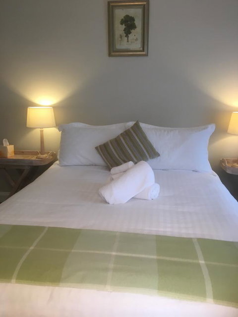 House On The Hill Bed And Breakfast - Events Australia 28