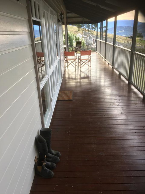 House On The Hill Bed And Breakfast - Events Australia 3