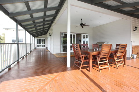 House On The Hill Bed And Breakfast - Events Australia 40