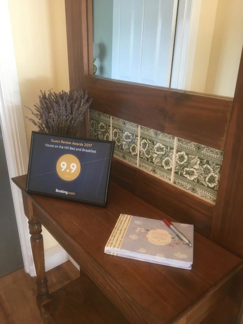 House On The Hill Bed And Breakfast - Events Australia 17