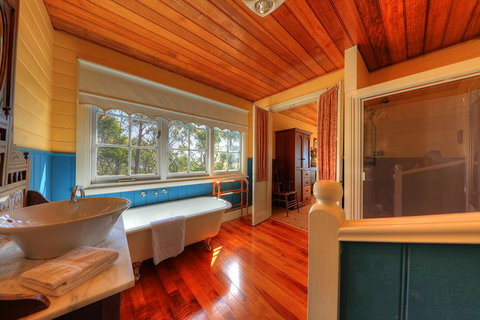 Island View Spa Cottage - Tourism Bookings 3