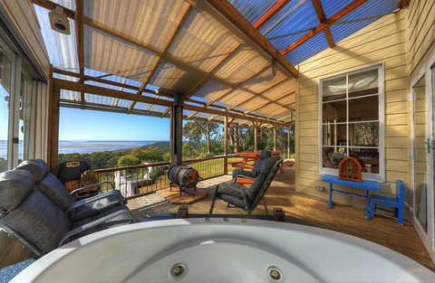 Island View Spa Cottage - Tourism Bookings 8