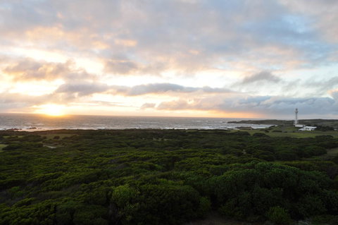 Island Breeze Motel - Events Australia 1