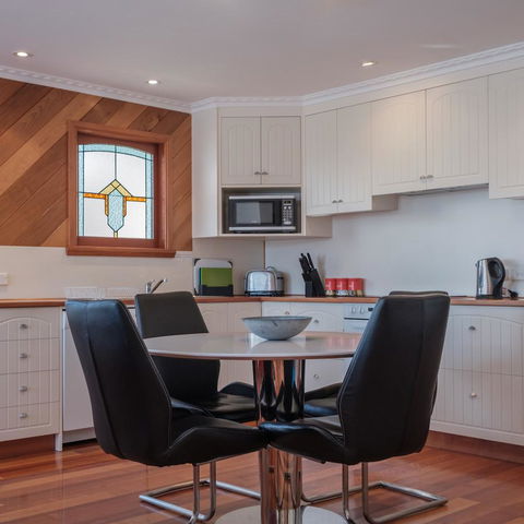 Cod Rock Point - Events Australia 10