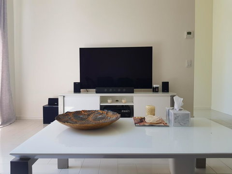 New Spacious Beachside Townhouse - Events Australia 2