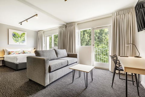 Nightcap At Findon Hotel - Events Australia 2