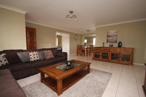 NORTH HEAVEN STATION 28 Alma St, North Haven - Accommodation Europe 0