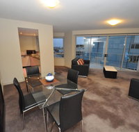 North Sydney Fully Self Contained Modern 2 Bed Apartment 2207BER - Events Australia