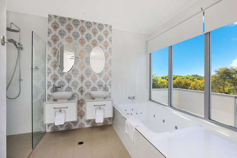 NORTHSHOR- ULTIMATE BEACH HOUSE - Accommodation Europe 3