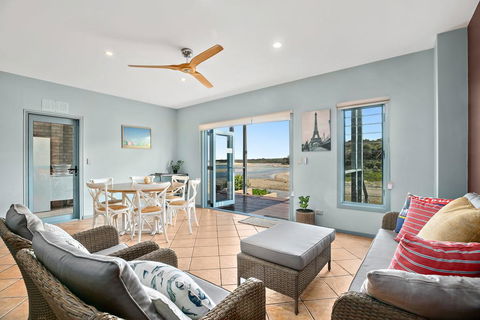 Nosie 1 - Sawtell, NSW - Tourism Bookings 0