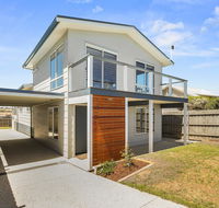 Ocean Chill 10 Minutes Drive to Phillip Island Pet Friendly Family Home Sleeps 8 - Events Australia