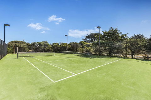Ocean Luxe Retreat Luxury House With Pool, Tennis Court, Fireplace, Walk To Beach - Accommodation Europe 1