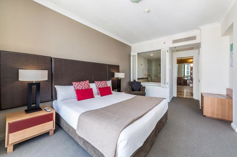 Ocean View Penthouse Suite - Surfers Paradise - Events Australia 3