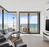 Ocean Views Apartment with Rooftop Pool - Events Australia