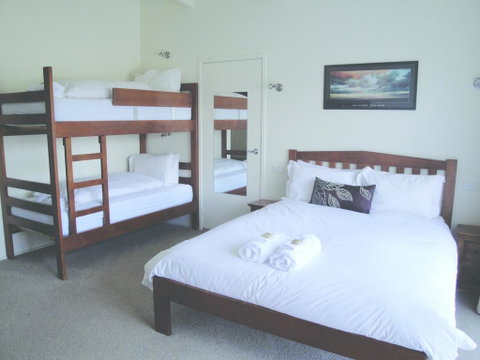 Off Mountain Accommodation - Events Australia 3