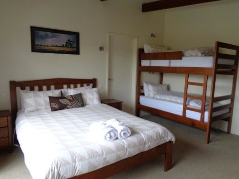 Off Mountain Accommodation - Events Australia 2