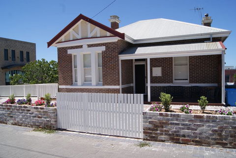 Old Sergeants Quarters - Tourism Bookings 0