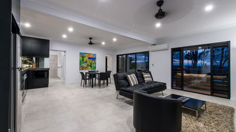 Onestep Airlie Retreat - Events Australia 3