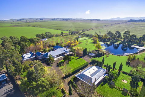 Orchards At Spring Vale Farm - Events Australia 0