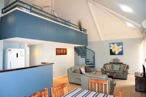 Osprey Holiday Village Unit 115 - Idyllic 3 Bedroom Holiday Villa With A Pool In The Complex - Events Australia 0