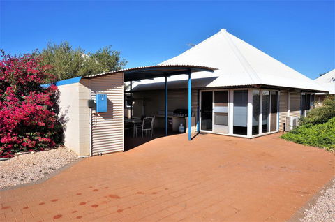 Osprey Holiday Village Unit 121 - Fantastic 3 Bedroom Holiday Villa With A Pool In The Complex - Events Australia 1