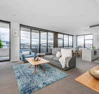 Oversized Luxe 1 Bedder - Amazing Barton - Gym - Events Australia