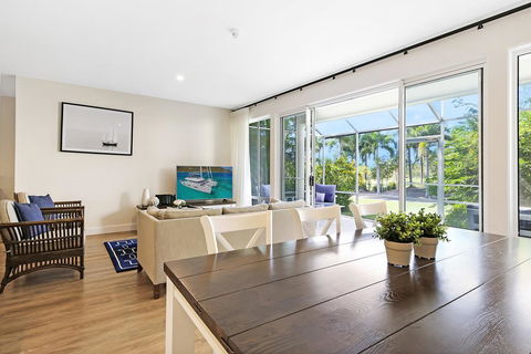 Palm Breeze - Events Australia 0