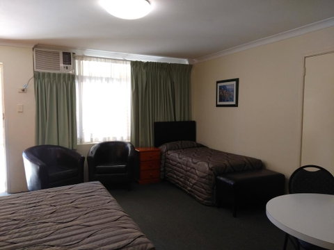 Paramount Motel - Tourism Bookings 1