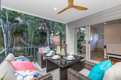 Park Avenue Townhouse Retreat Brisbane Sleeps 10 - Events Australia 2