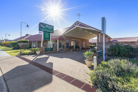 Parkes International - Tourism Bookings 0