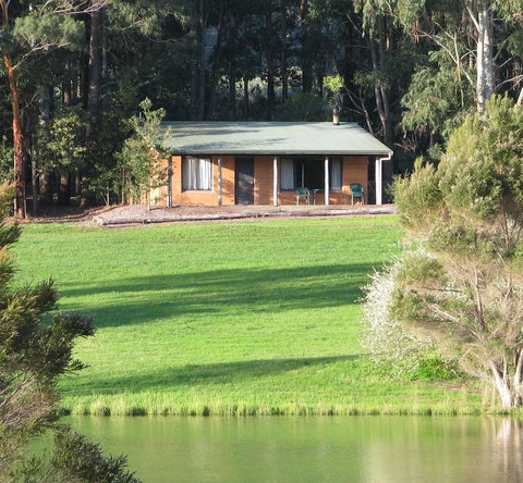 Pemberton Lake View Chalets - Tourism Bookings 0