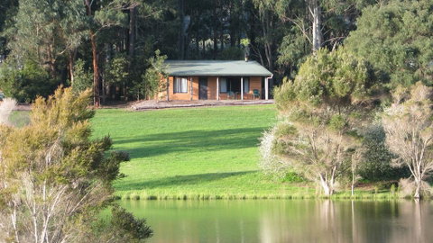 Pemberton Lake View Chalets - Tourism Bookings 1