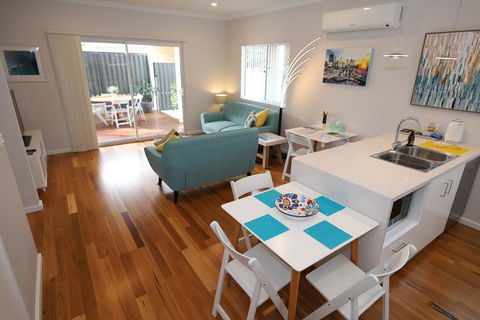 Perth Beachside Holiday House - Events Australia 3