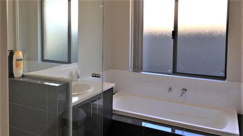 Perth Urban Vacation Home - Close To City & Airport - Events Australia 1