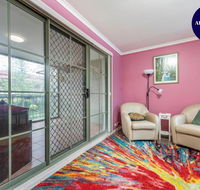 Pet Friendly Home - Pool  Parking - Tennis Court - Events Australia