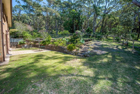 Pet Friendly Lentara St 8 - Fingal Bay - Events Australia 1