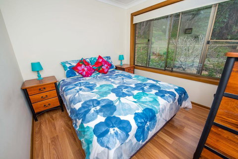 Pet Friendly Lentara St 8 - Fingal Bay - Events Australia 2