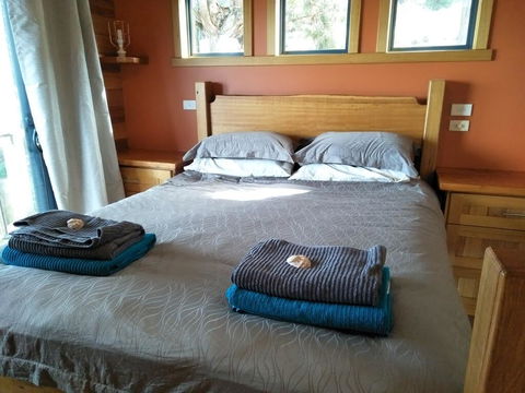Pine Scrub Beach House - Events Australia 3