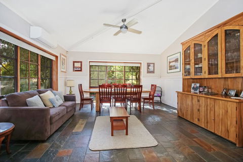 Porepunkah Elms - Holiday House - Tourism Bookings 0