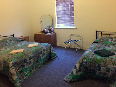 Port Wakefield Cottages - Tourism Bookings 1