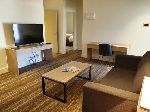 Porter's Plainland Hotel - Events Australia 1