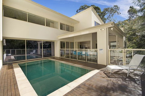 Prestigious House In Little Cove - 4 Baywoods - Tourism Bookings 0