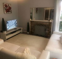 Pretty home in quiet cul de sac near Knox City - Events Australia