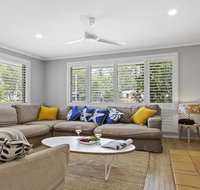 Pure Salt - beach house with pool 300m to beach - Events Australia